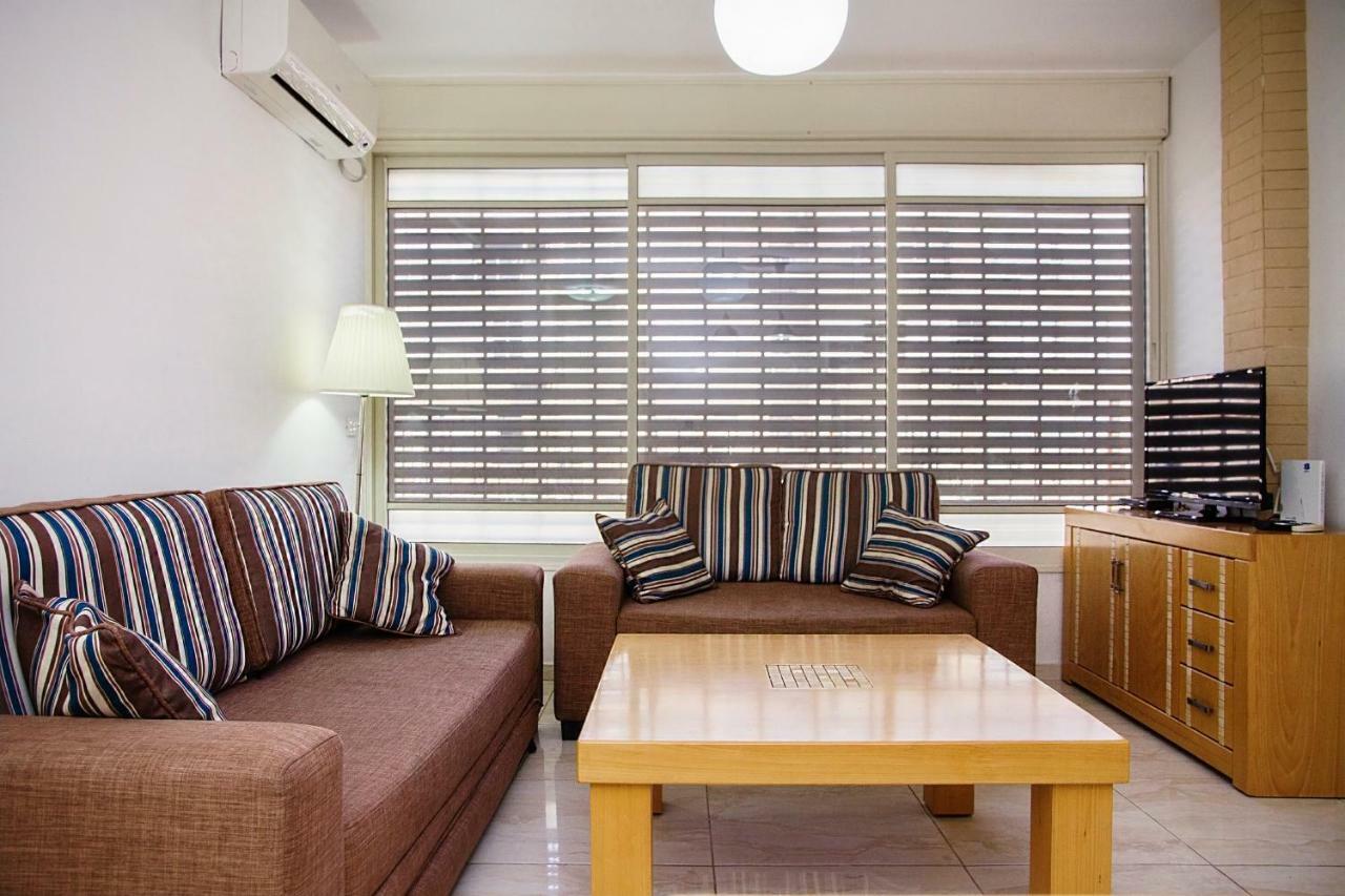 Apartments4You Dinara Bat Yam Exterior photo